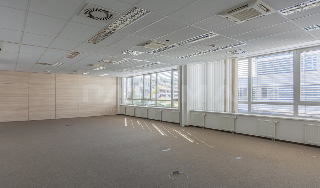 Pronájem kanceláře 1 626 m², Praha – náhled fotky 3