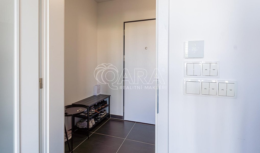 Pronájem bytu 1+kk 33 m², Praha – náhled fotky 9