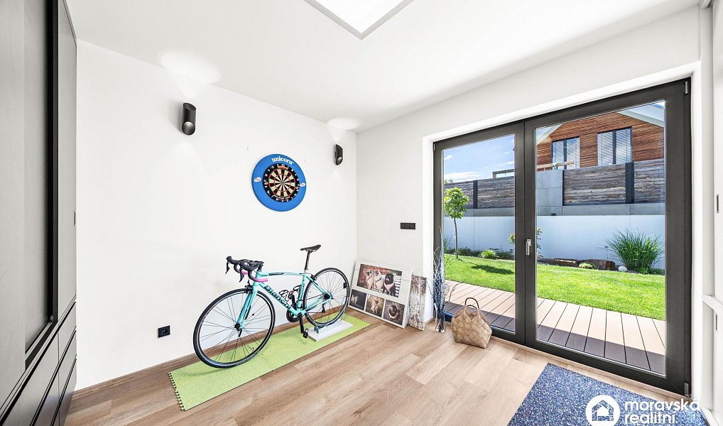 Prodej domu 199 m² s pozemkem 700 m², Hajany – náhled fotky 16