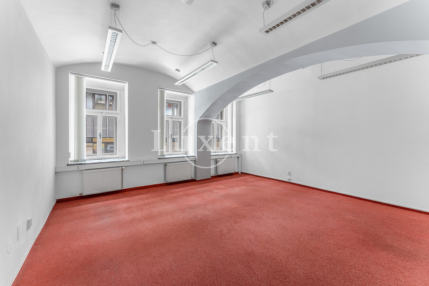Prodej nájemního domu, činžáku 805 m² – fotografie 2