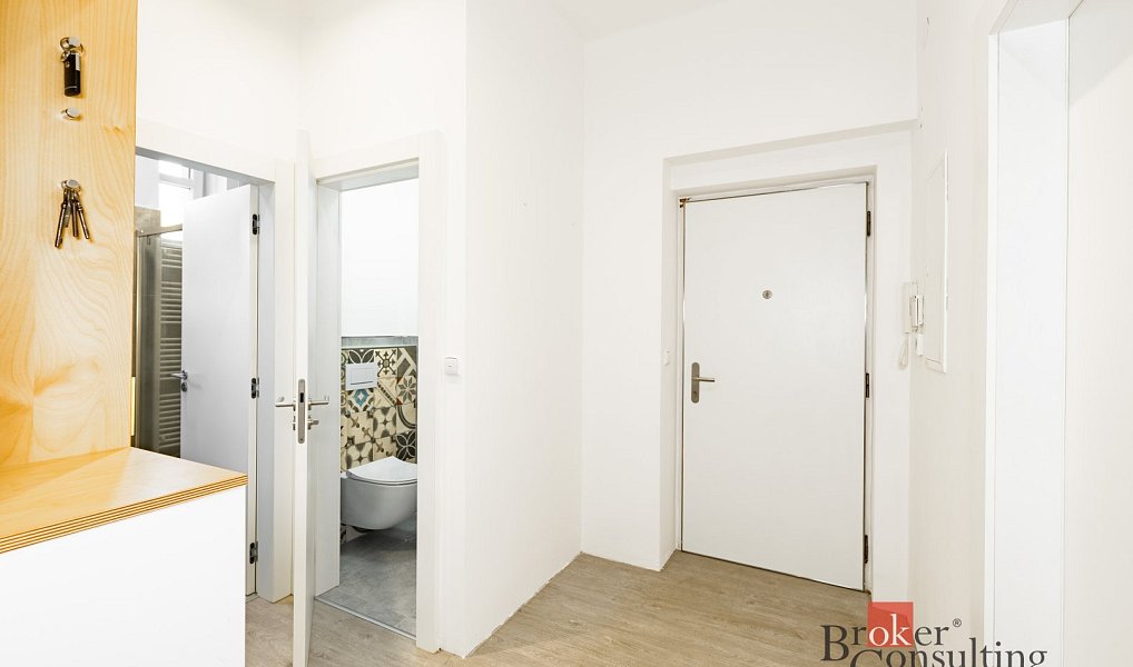 Pronájem bytu 2+1 74 m², Liberec – náhled fotky 11