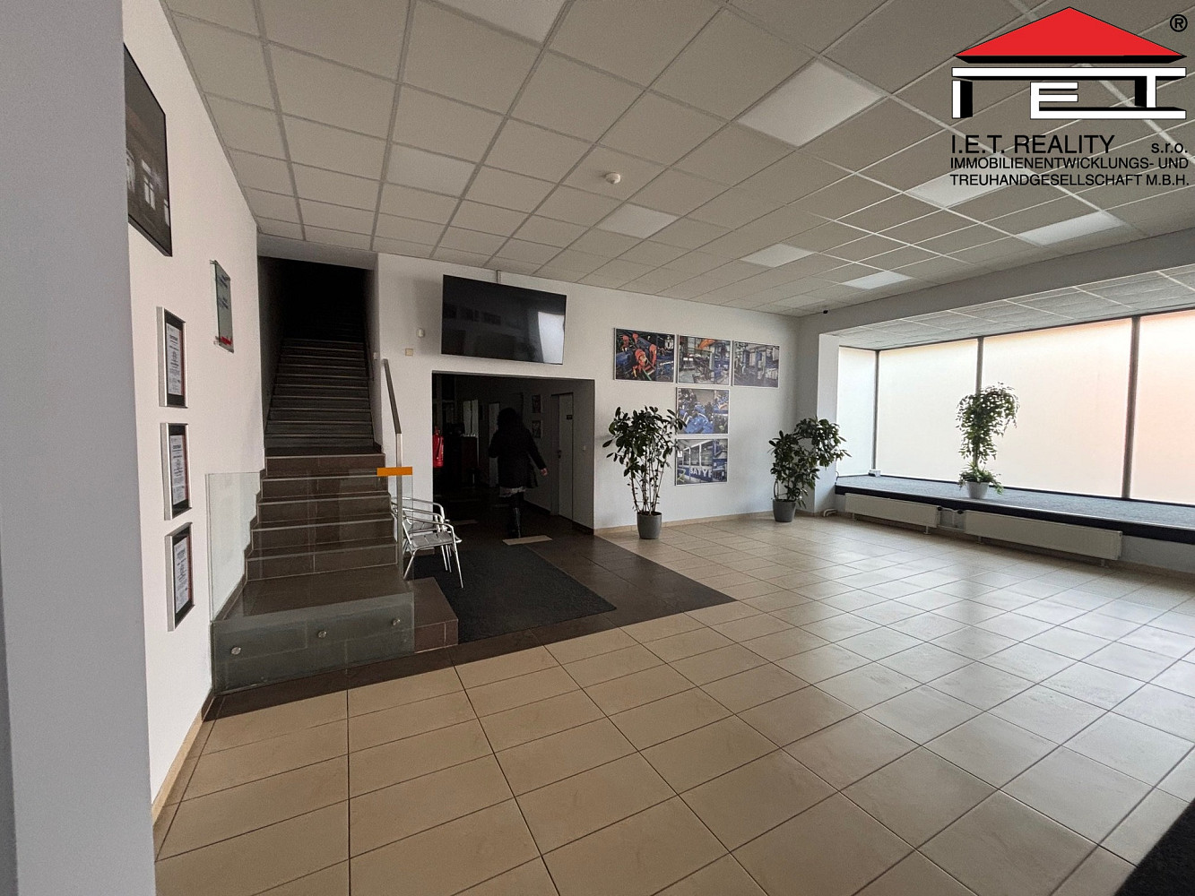Pronájem komerčního objektu (jiného typu) 1 415 m² — photo 5