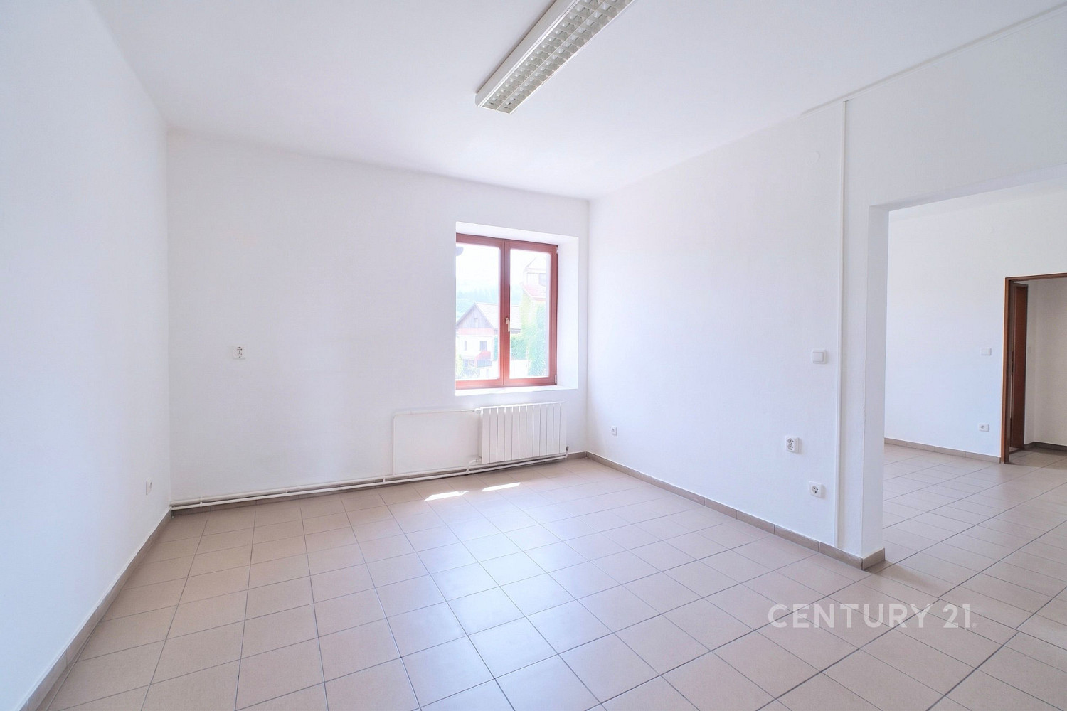 Pronájem obchodních prostor 80 m² – fotografie 4