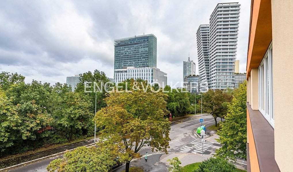 Pronájem bytu 2+kk 70 m², Praha – náhled fotky 10