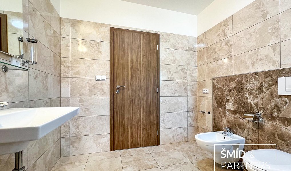 Prodej domu 115 m² s pozemkem 505 m², Žleby – náhled fotky 17