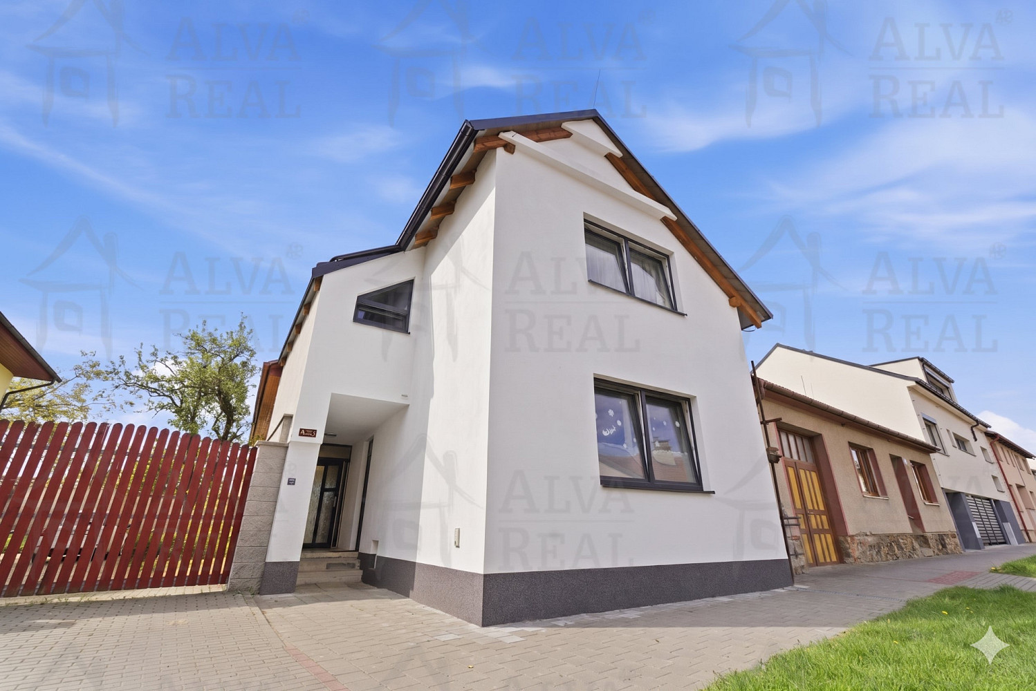 Prodej domu 197 m² s pozemkem 166 m², Brno