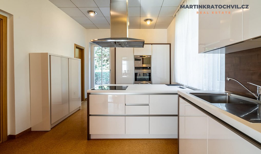 Prodej domu 312 m² s pozemkem 927 m², Praha – náhled fotky 21