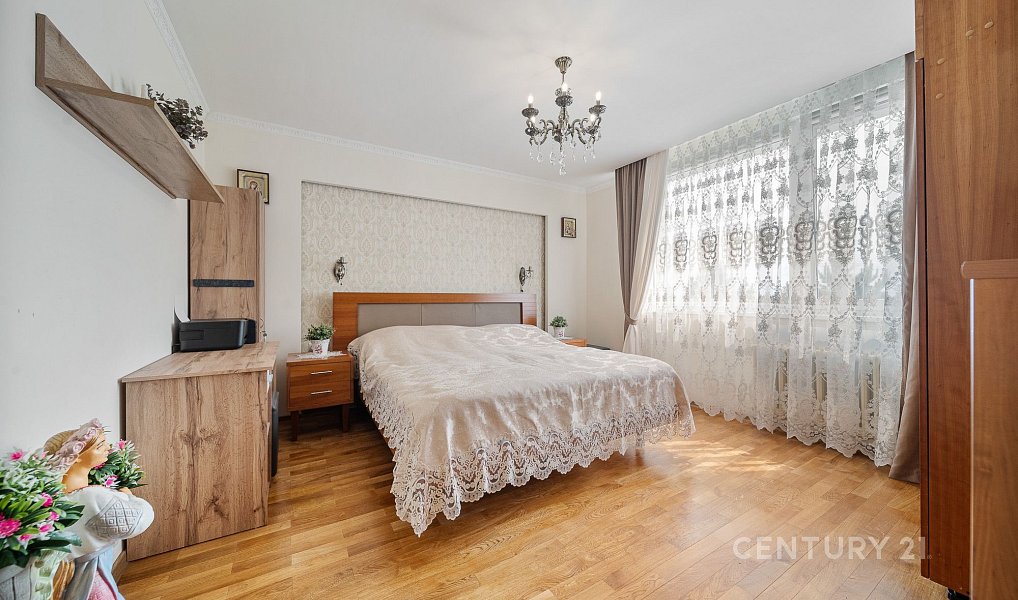 Prodej bytu 3+1 77 m², Praha – náhled fotky 3