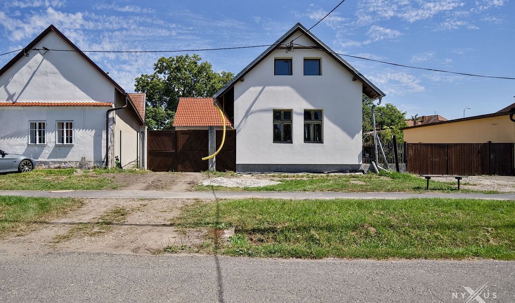 Prodej domu 213 m² s pozemkem 803 m², Chleby – náhled fotky 31