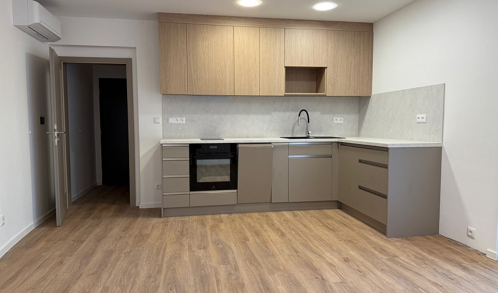 Pronájem bytu 1+kk 33 m², Ústí nad Labem – náhled fotky 2