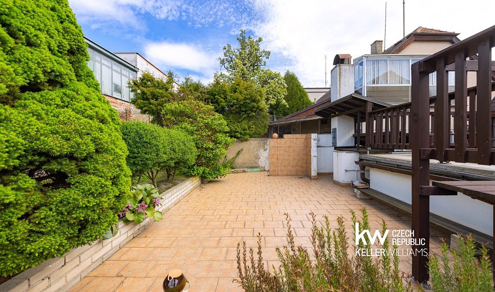 Prodej domu 226 m² s pozemkem 343 m², Praha – náhled fotky 30