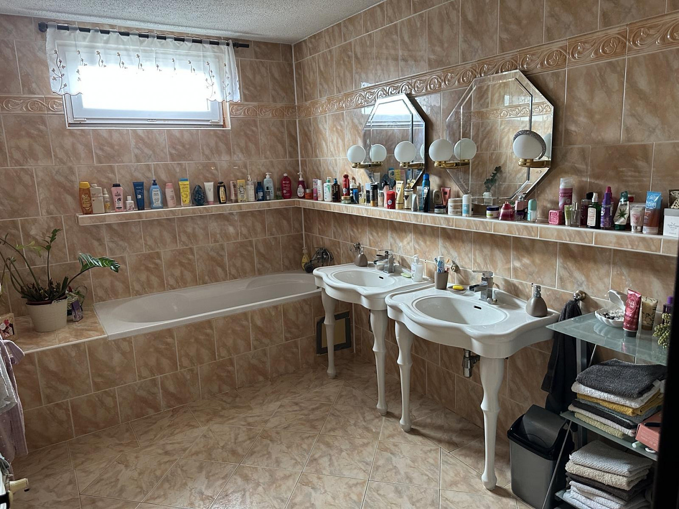 Prodej domu 206 m² s pozemkem 1 091 m² – další