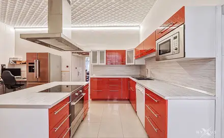 Prodej domu 932 m² s pozemkem 1 353 m², náměstí T. G. Masaryka, Vejprty, okres Chomutov