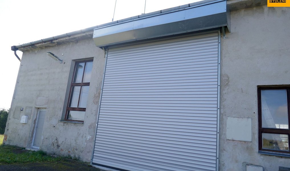 Prodej výrobních prostor 3 983 m², Moravec – náhled fotky 9