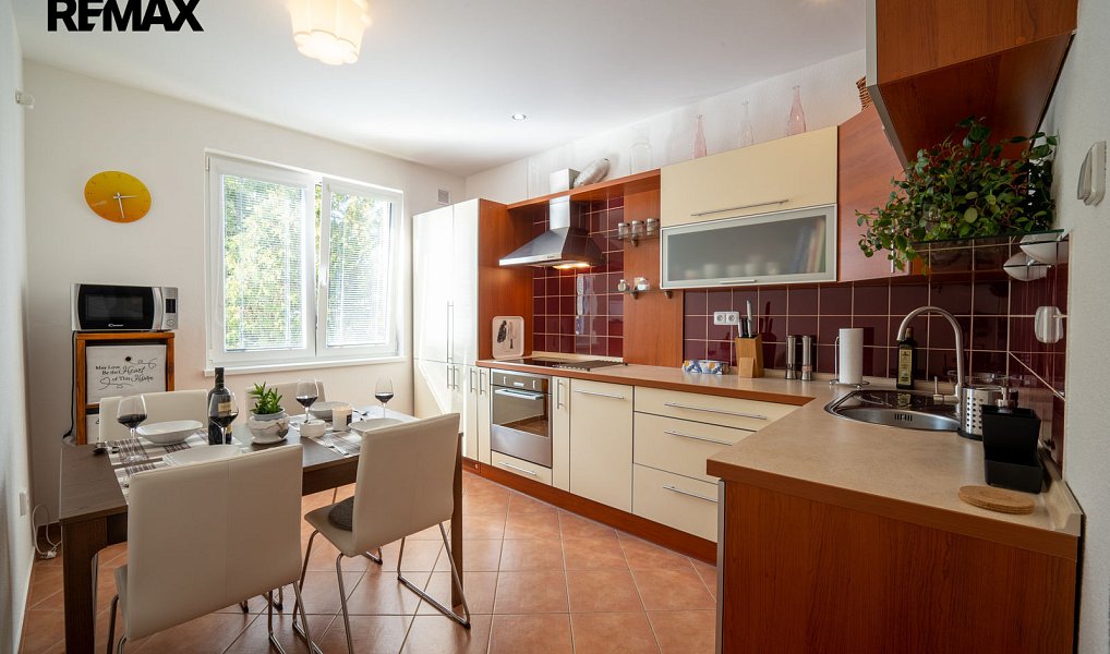 Pronájem bytu 2+1 66 m², Zlín – fotka 1 z 10