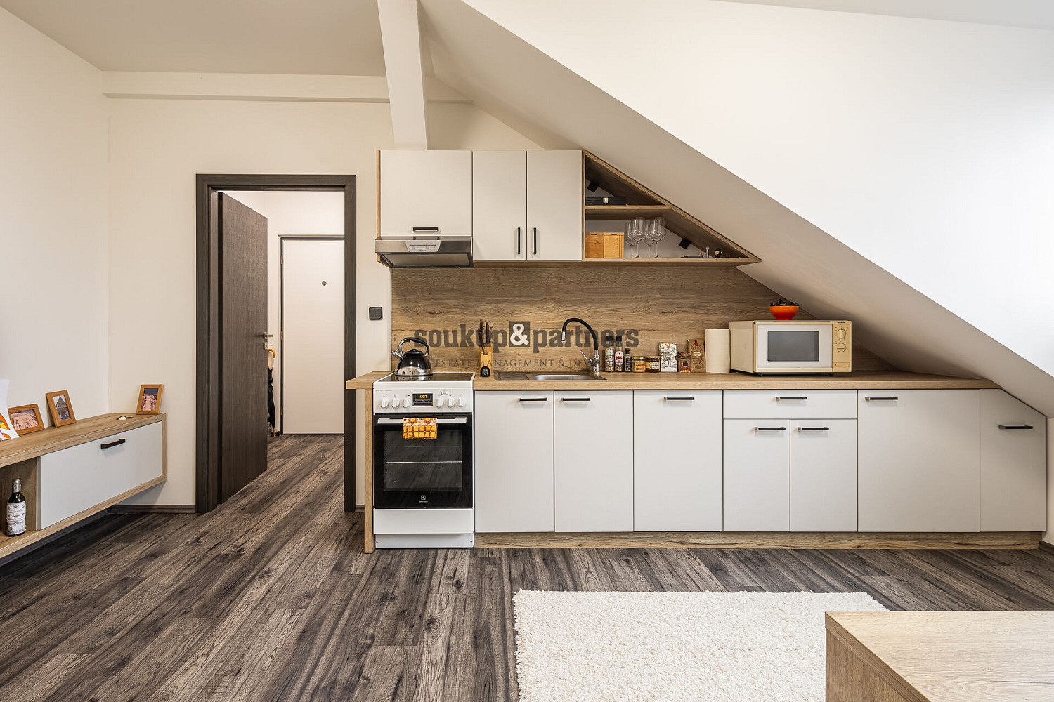 Pronájem bytu 2+kk 46 m² — photo 2