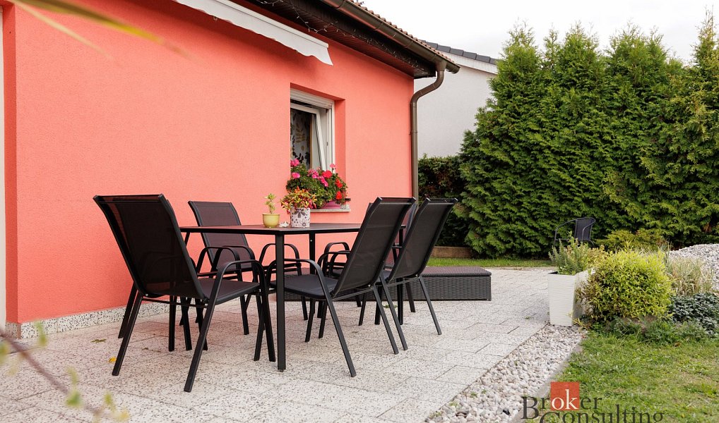 Prodej domu 286 m² s pozemkem 868 m², Žatec – náhled fotky 11