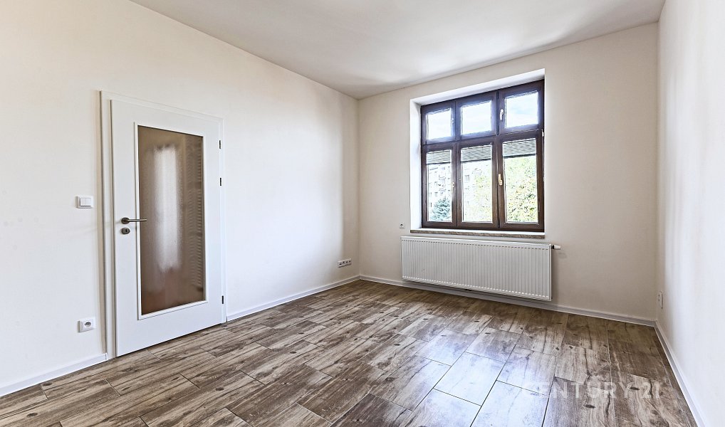 Pronájem bytu 2+kk 34 m², Kladno – náhled fotky 3