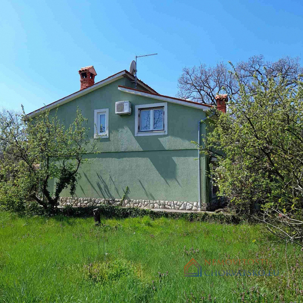 Prodej domu 200 m² s pozemkem 1 008 m² - Vista 6