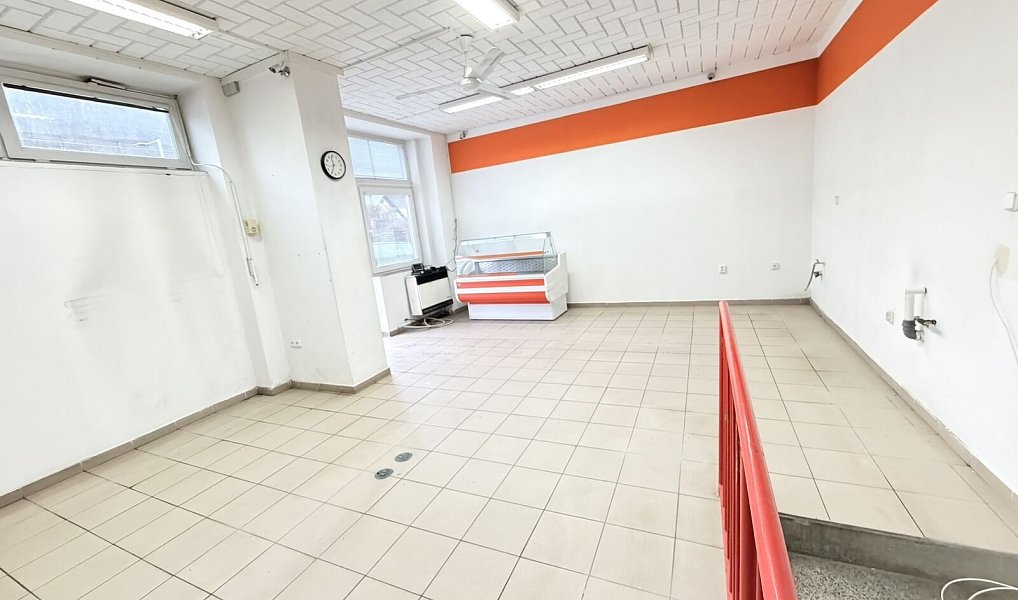 Prodej obchodních prostor 65 m², Vsetín – náhled fotky 6