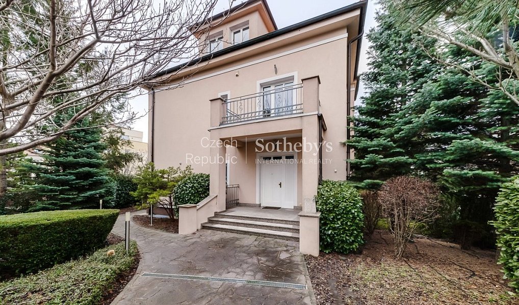 Pronájem domu 560 m² s pozemkem 700 m², Praha – náhled fotky 17