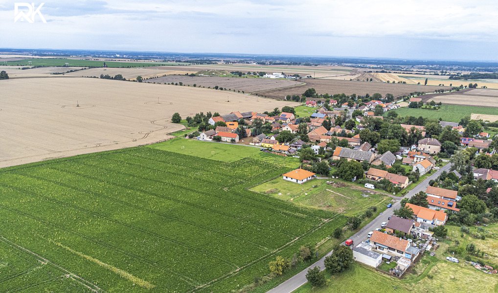 Prodej stavebního pozemku 1 000 m², Břežany I – náhled fotky 3