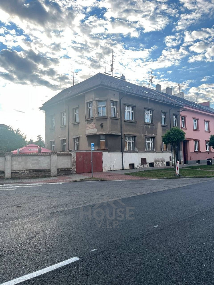 Prodej nájemního domu, činžáku 800 m² — photo 3