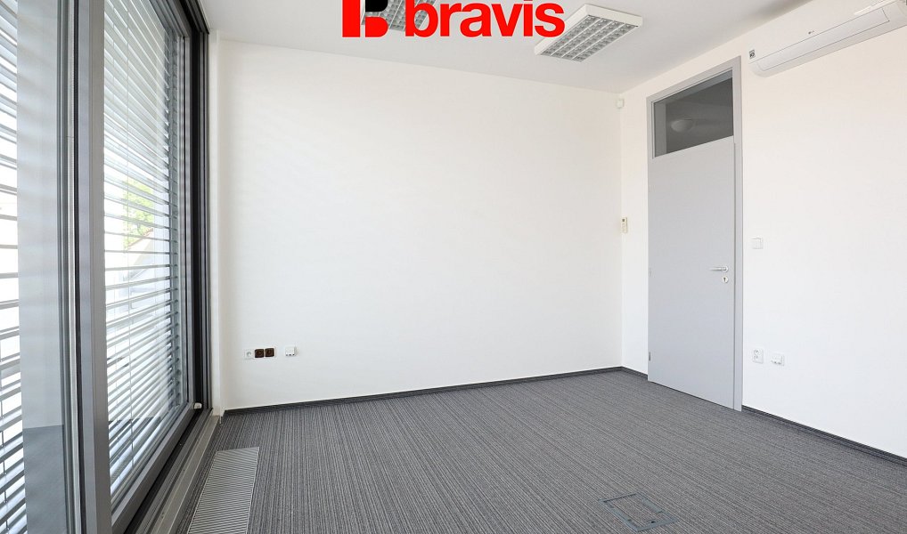Pronájem kanceláře 15 m², Slavkov u Brna – náhled fotky 2