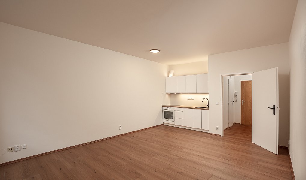 Pronájem bytu 1+kk 36 m², Roztoky – náhled fotky 4