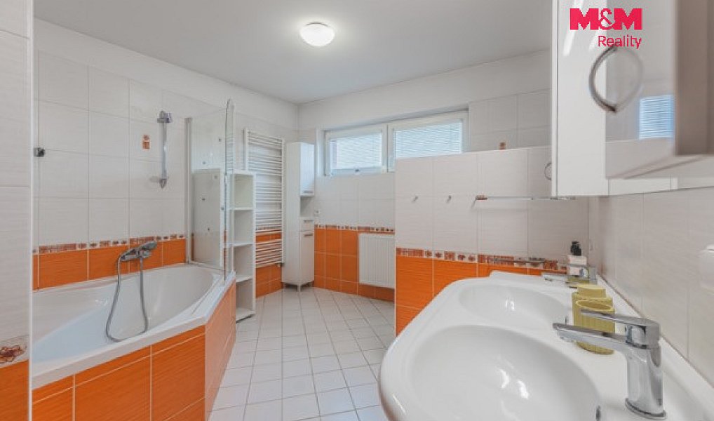 Prodej domu 150 m² s pozemkem 180 m², Hradec Králové – náhled fotky 15