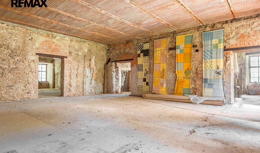 Prodej komerčního objektu (jiného typu) 1 450 m², Vyklantice – náhled fotky 22
