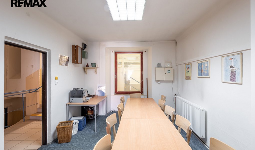 Prodej výrobních prostor 1 115 m², Nové Hrady – náhled fotky 16