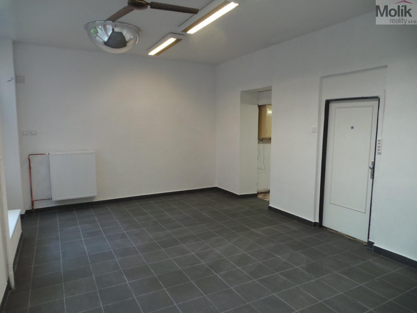 Prodej obchodních prostor 55 m² – fotografie 4