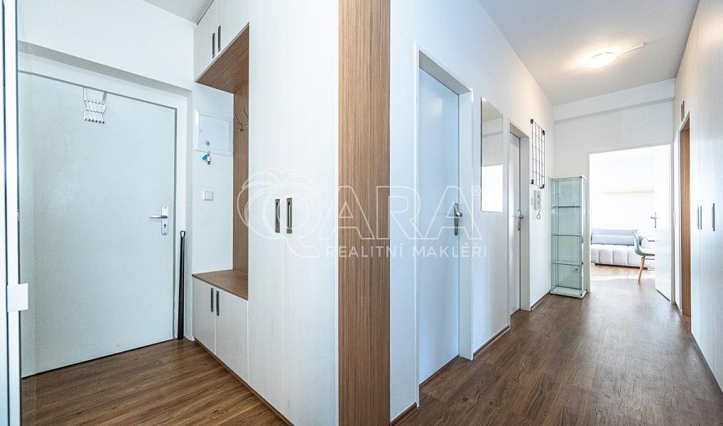 Pronájem bytu 3+kk 82 m², Holubice – náhled fotky 16
