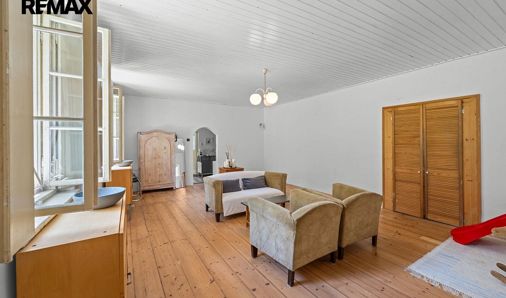 Prodej domu 210 m² s pozemkem 1 114 m², Roztoky – náhled fotky 2