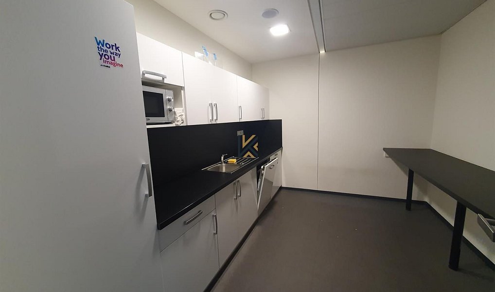Pronájem kanceláře 490 m², Praha – náhled fotky 6