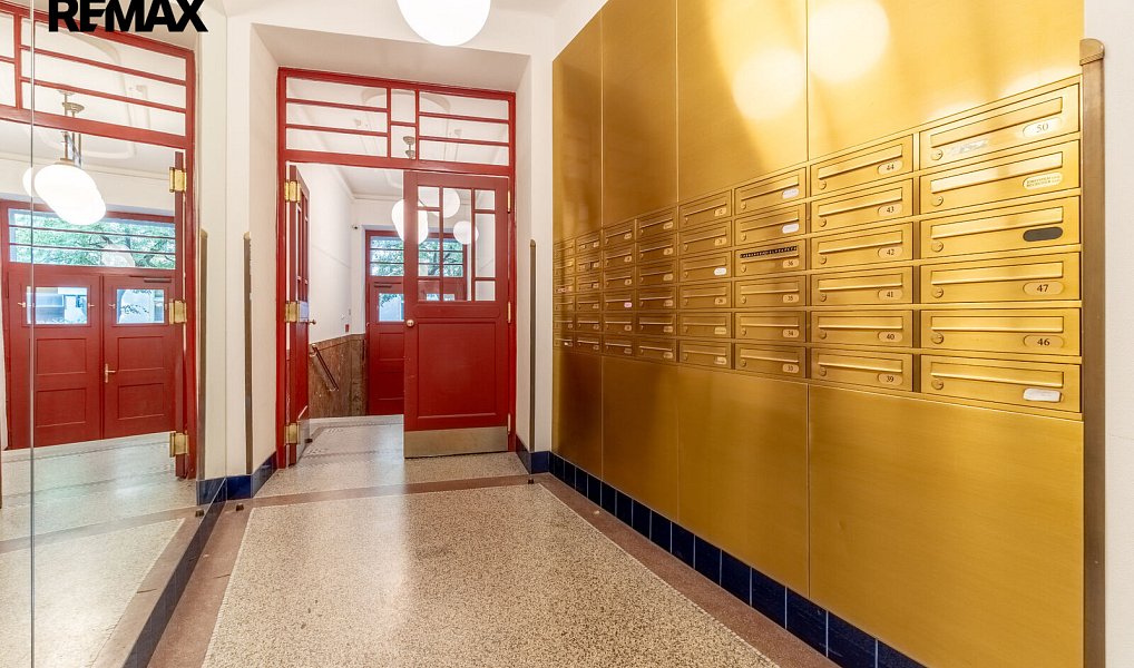 Pronájem bytu 1+kk 25 m², Praha – náhled fotky 2