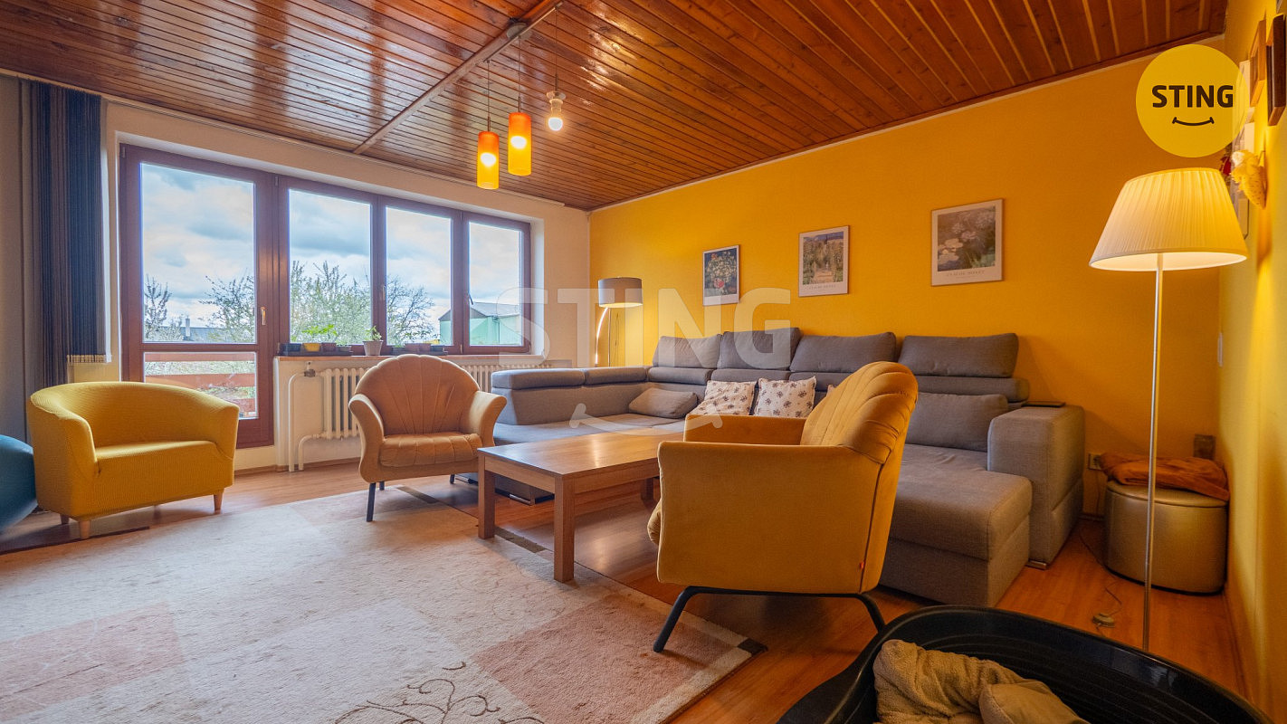 Prodej domu 187 m² s pozemkem 1 135 m² – fotografie 2