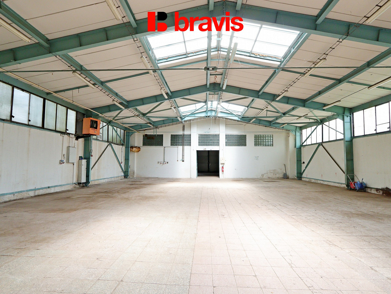 Pronájem skladovacích prostor 410 m²