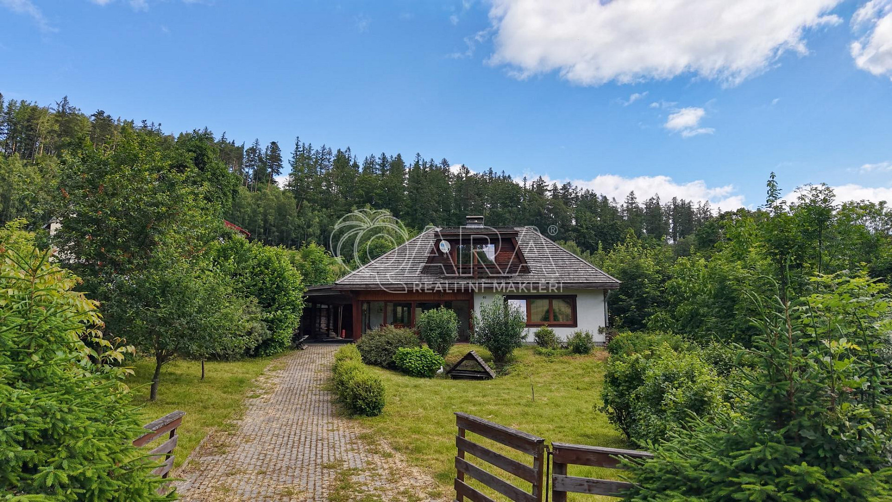 Prodej domu 115 m² s pozemkem 1 017 m² rezervováno