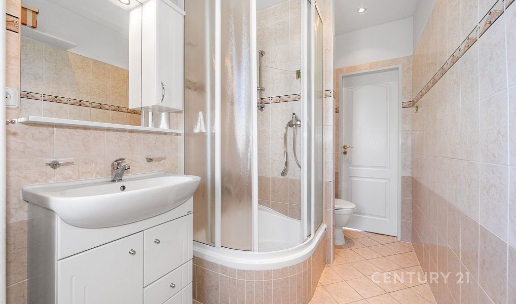 Pronájem bytu 3+1 64 m², Plzeň – náhled fotky 3