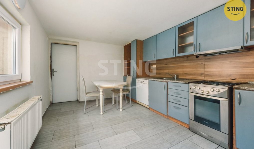 Prodej domu 200 m² s pozemkem 1 235 m², Staré Hradiště – náhled fotky 4