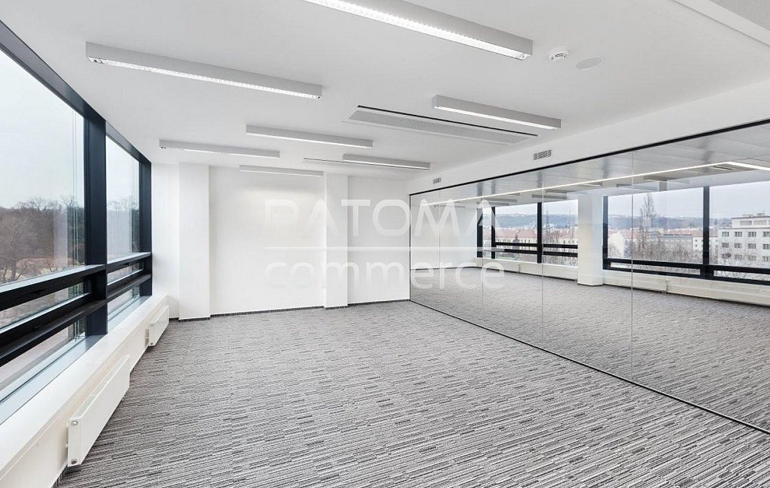 Pronájem kancelářských prostor 611 m² v lokalitě Praha 8 - Libeň – pohled 2