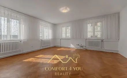 Pronájem bytu 2+1 67 m², U Brány, Znojmo
