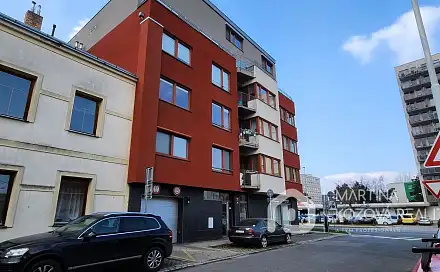 Pronájem garážového stání v ulici Na Dvorcích na Praze 4, Na Dvorcích, Praha 4 - Krč