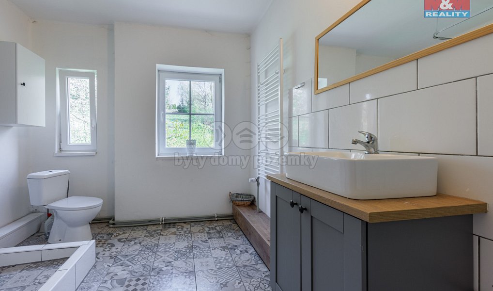 Prodej domu 293 m² s pozemkem 853 m², Vejprty – náhled fotky 13