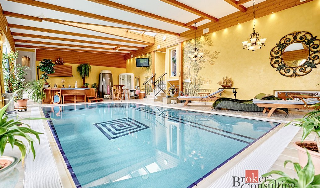 Pronájem domu 388 m² s pozemkem 2 802 m², Karlovy Vary – náhled fotky 12