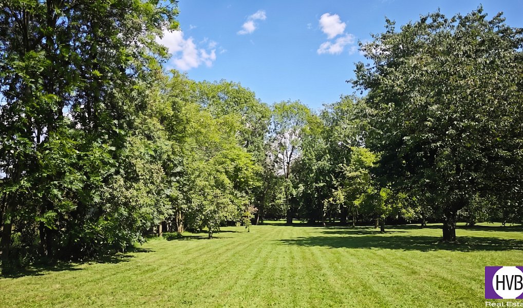 Prodej stavebního pozemku 1 100 m², Suchdol – náhled fotky 4