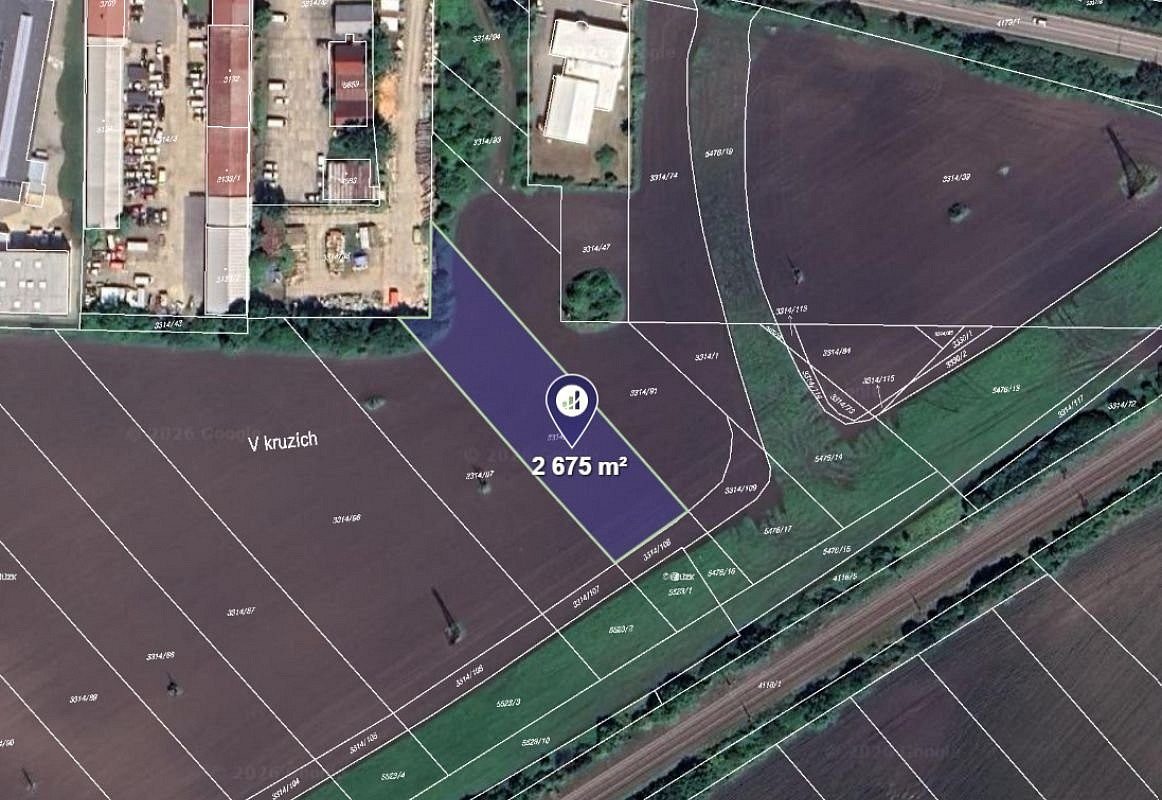 Prodej komerčního pozemku 2 675 m²