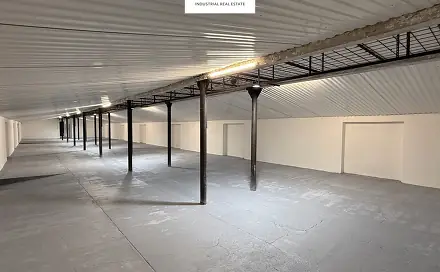 Pronájem skladovacích prostor 888 m², K Říčanům, Praha 10 - Kolovraty